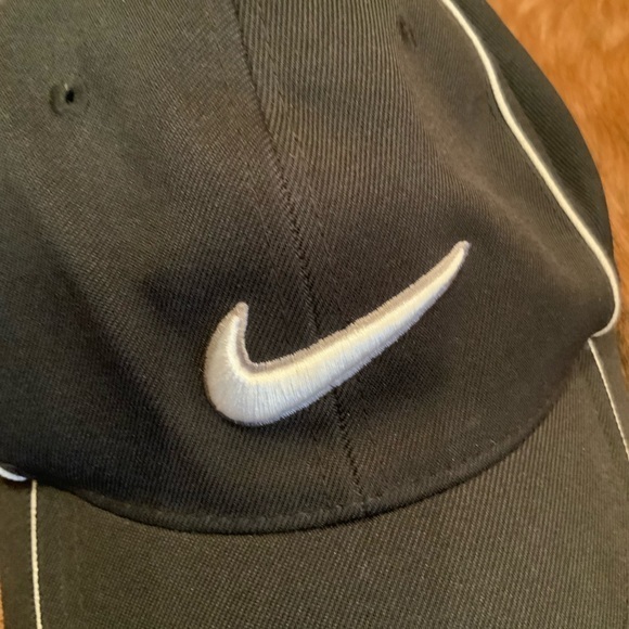 Nike Golf cap “NIKEGOLF” unisex EUC - Picture 2 of 6